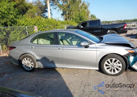 2022 Toyota Camry Le из США, поврежденный, VIN 4T1C11AKXNU004553